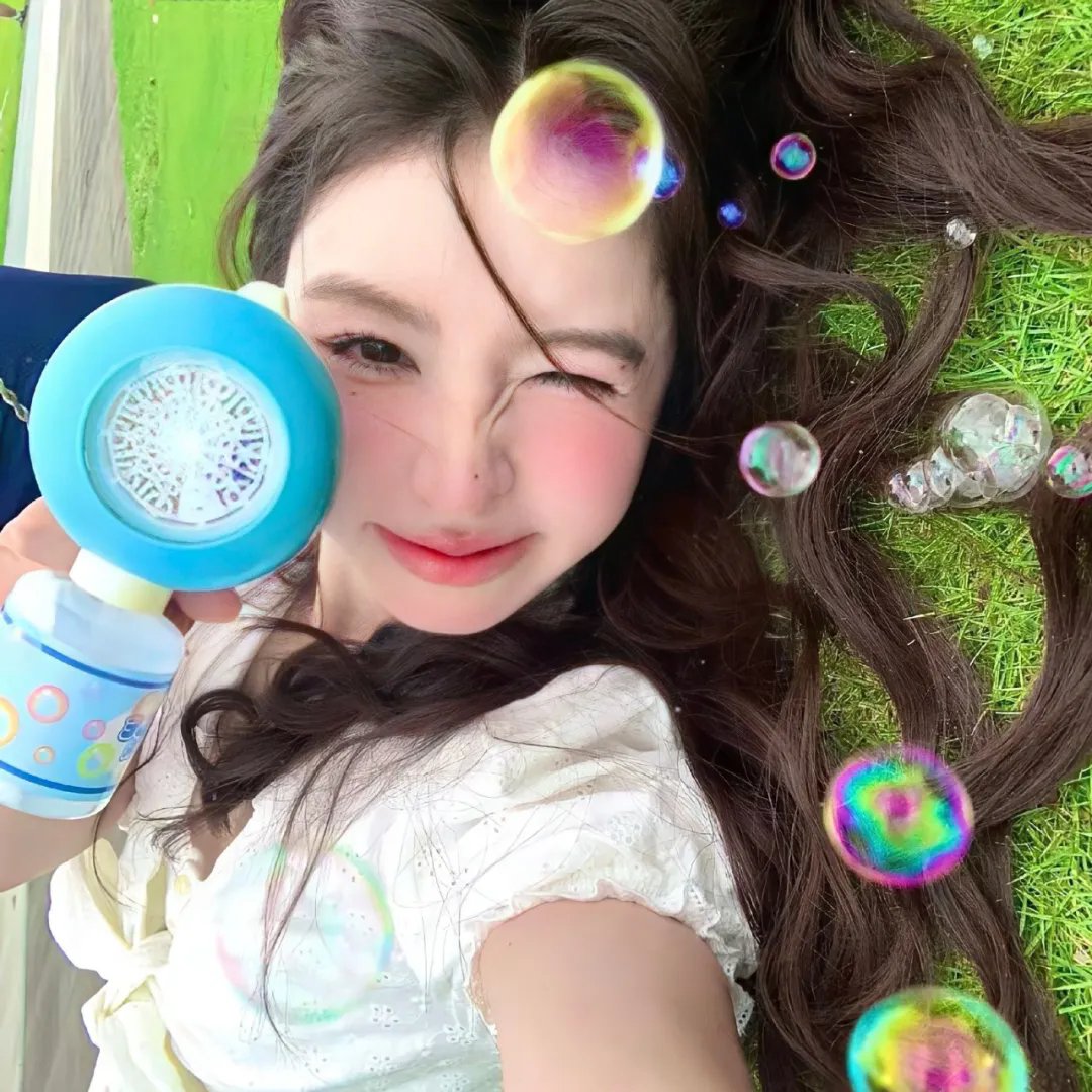 珊珊小传